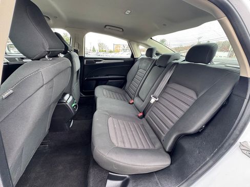 Used 2020 Ford Fusion SE image 13