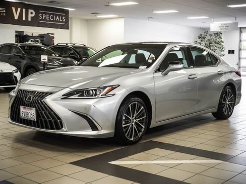 Certified 2025 Lexus ES 350 w/ Premium Package FWD image 3