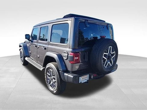 New 2026 Jeep Wrangler Unlimited Sahara AWD/4WD image 8