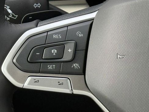 New 2026 Volkswagen Atlas Cross Sport SEL Premium R-Line image 16