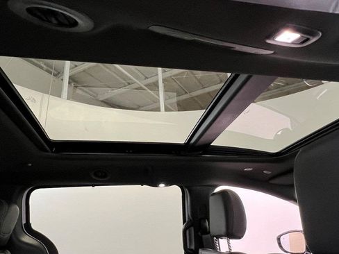 New 2026 Chrysler Pacifica Select image 16