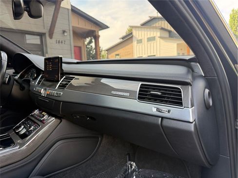Used 2016 Audi S8 AWD/4WD image 39