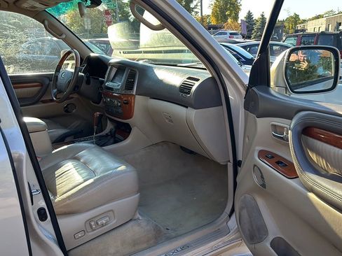 Used 2005 Lexus LX 470 4WD image 11