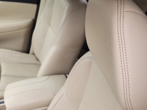 Used 2017 Nissan Rogue SL image 15