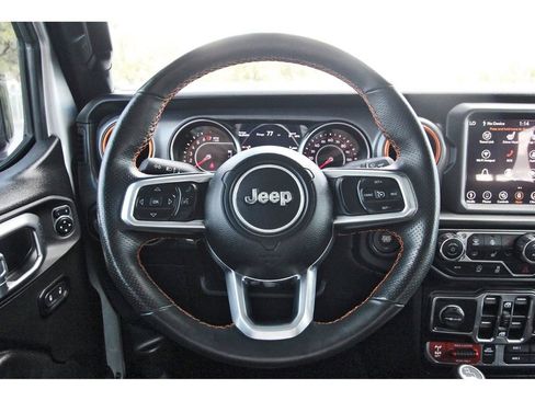 Used 2022 Jeep Gladiator Mojave w/ Cold Weather Group image 17