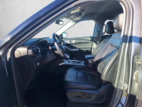 Used 2023 Ford Explorer Limited w/ Equipment Group 301A image 10