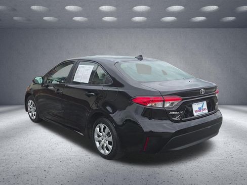 Used 2024 Toyota Corolla LE FWD image 5