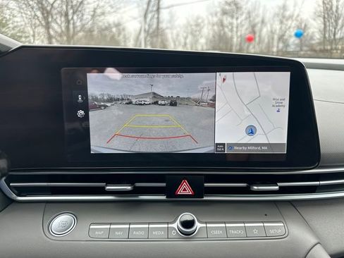 Used 2025 Hyundai Elantra SEL FWD image 38