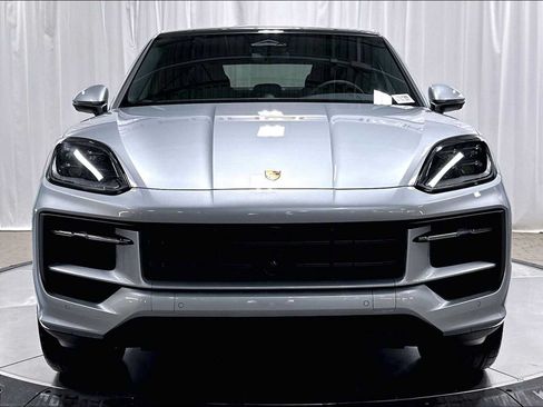 New 2026 Porsche Cayenne Coupe AWD/4WD image 10