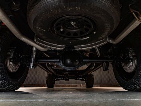 Used 2025 GMC Sierra 1500 AT4 w/ Technology Package image 15