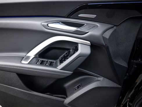 New 2025 Audi Q5 Prestige image 12