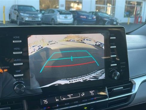 Certified 2022 Toyota Sienna LE image 14