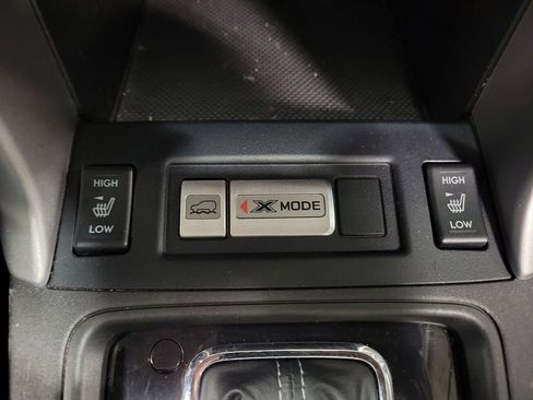 Used 2015 Subaru Forester 2.5i Touring w/ Eyesight & Navigation System AWD/4WD image 18