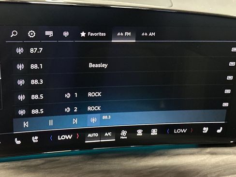 Used 2025 Audi Q5 Premium Plus w/ Premium Plus image 17