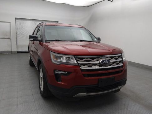 Used 2018 Ford Explorer XLT w/ Equipment Group 201A FWD image 14