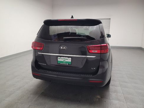 Used 2020 Kia Sedona LX FWD image 7