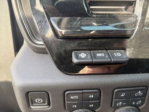 Used 2023 Chevrolet Silverado 1500 ZR2 w/ Technology Package AWD/4WD image 19