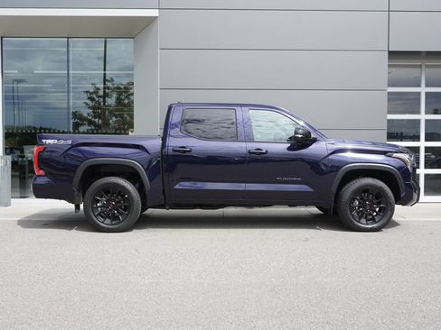 Used 2025 Toyota Tundra Limited w/ TRD Off-Road Package AWD/4WD image 7