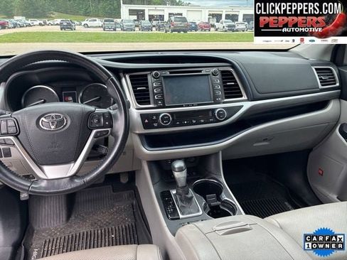 Used 2019 Toyota Highlander Limited AWD/4WD image 11