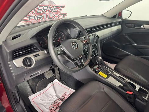 Used 2022 Volkswagen Passat 2.0T SE image 10