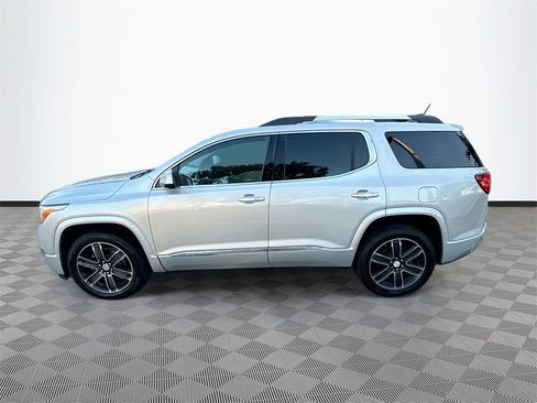 Used 2017 GMC Acadia Denali w/ Technology Package image 5