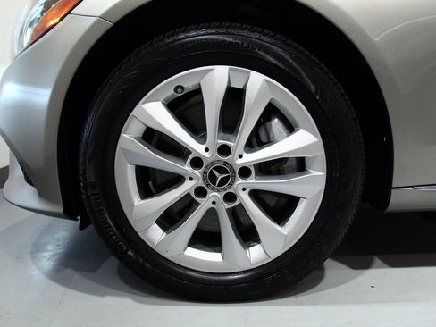 Used 2019 Mercedes-Benz C 300 4MATIC Sedan image 16