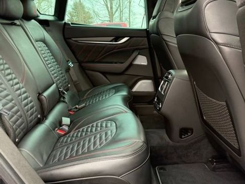 Used 2019 Maserati Levante Trofeo image 21