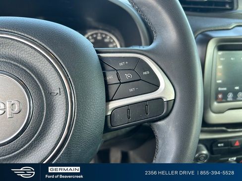 Used 2021 Jeep Renegade Latitude FWD image 23