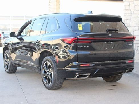 Used 2025 Buick Enclave Sport Touring image 3