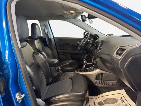 Used 2019 Jeep Compass Latitude w/ Cold Weather Group image 26