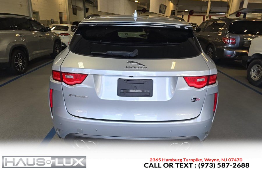 Used 2019 Jaguar F-PACE SVR AWD/4WD image 8