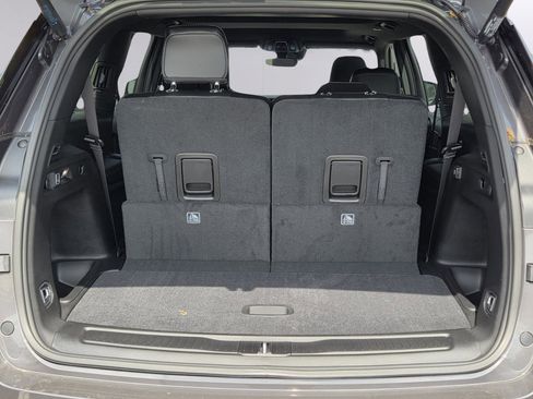 New 2025 Jeep Grand Cherokee L Altitude image 33