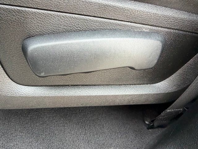 Used 2022 RAM 1500 Warlock AWD/4WD image 25