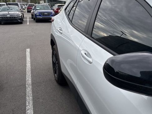 Used 2025 Chevrolet Trax ACTIV image 3