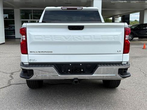 Certified 2022 Chevrolet Silverado 1500 LT AWD/4WD image 4