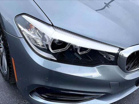 Used 2019 BMW 530i xDrive image 28