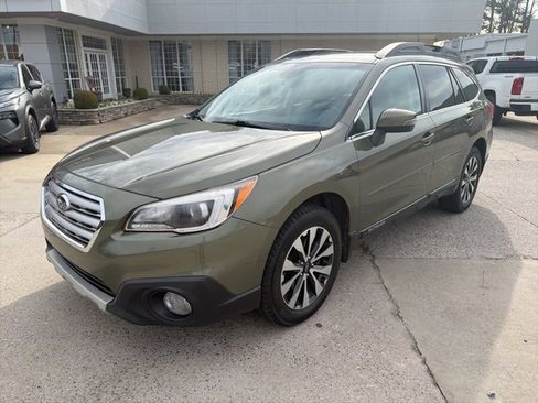 Used 2017 Subaru Outback 2.5i Limited image 2