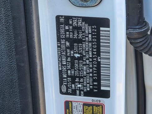 Used 2019 Kia Sorento SX image 16