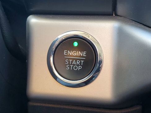 Used 2022 Ford Expedition Max XLT image 18