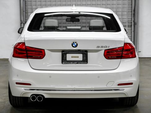 Used 2017 BMW 330i Sedan image 10