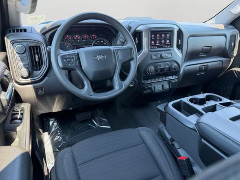Used 2024 Chevrolet Silverado 1500 Custom Trail Boss w/ Dark Appearance Package AWD/4WD image 13