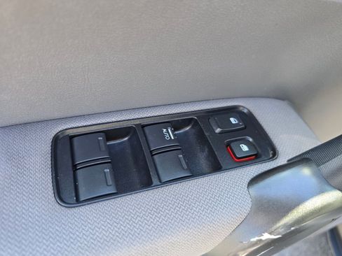 Used 2011 Honda CR-V SE image 32
