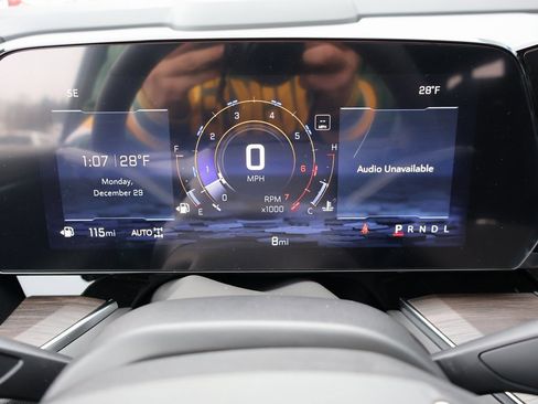 New 2025 Chevrolet Suburban Premier w/ Sun And Tow Package image 21