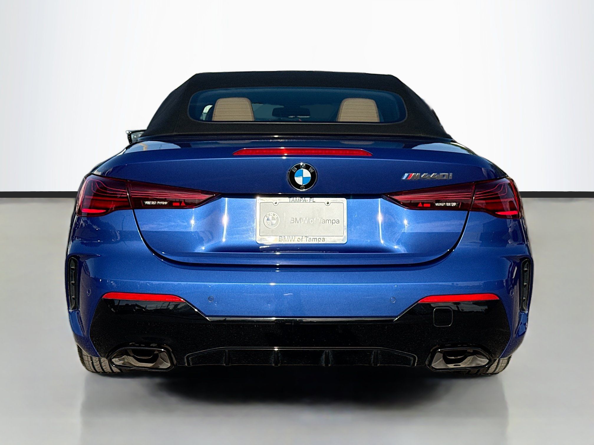 Used 2025 BMW M440i Convertible RWD image 4