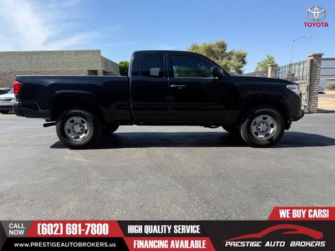Used 2021 Toyota Tacoma SR RWD image 9
