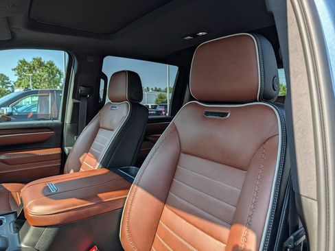 Used 2026 GMC Sierra 3500 Denali Ultimate AWD/4WD image 13