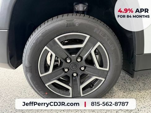 New 2026 Jeep Cherokee Laredo AWD/4WD image 28