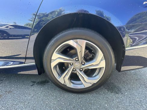 Used 2020 Honda Accord EX image 25
