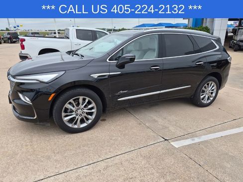 Used 2023 Buick Enclave Avenir AWD/4WD image 3