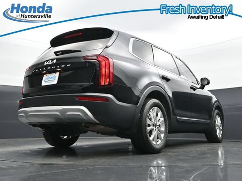Used 2022 Kia Telluride LX FWD image 32